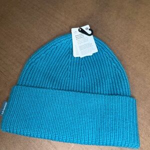 Lululemon Ribbed Merino Wool-Blend Beanie – NWT (L/XL)